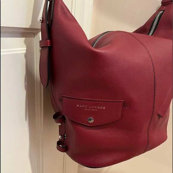 Marc Jacobs Handbags - Large Marc Jacobs red burgundy leather handbag tote hobo shoulder bag like new